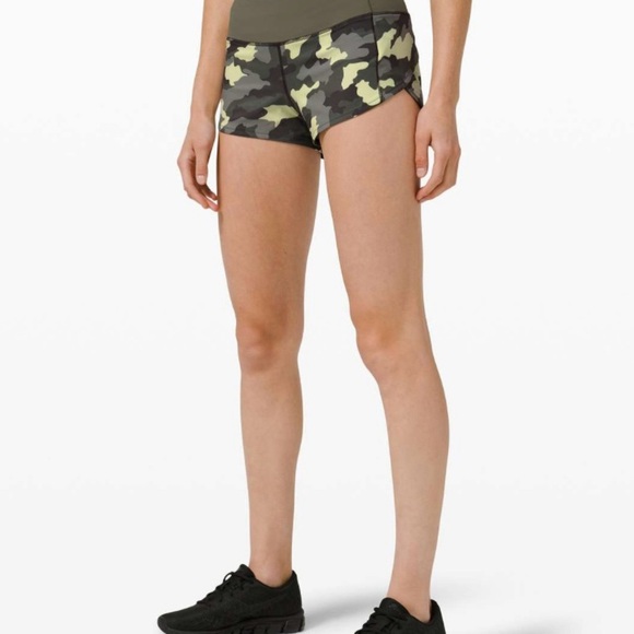 Lululemon Speed Up Short 2.5”Low Rise Heritage 365 Camo Crispin Green Multi Sz 4 - Picture 3 of 9